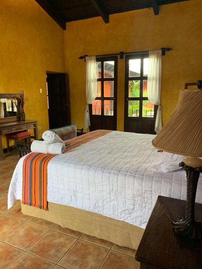 Casona Del Conquistador Antigua Bagian luar foto