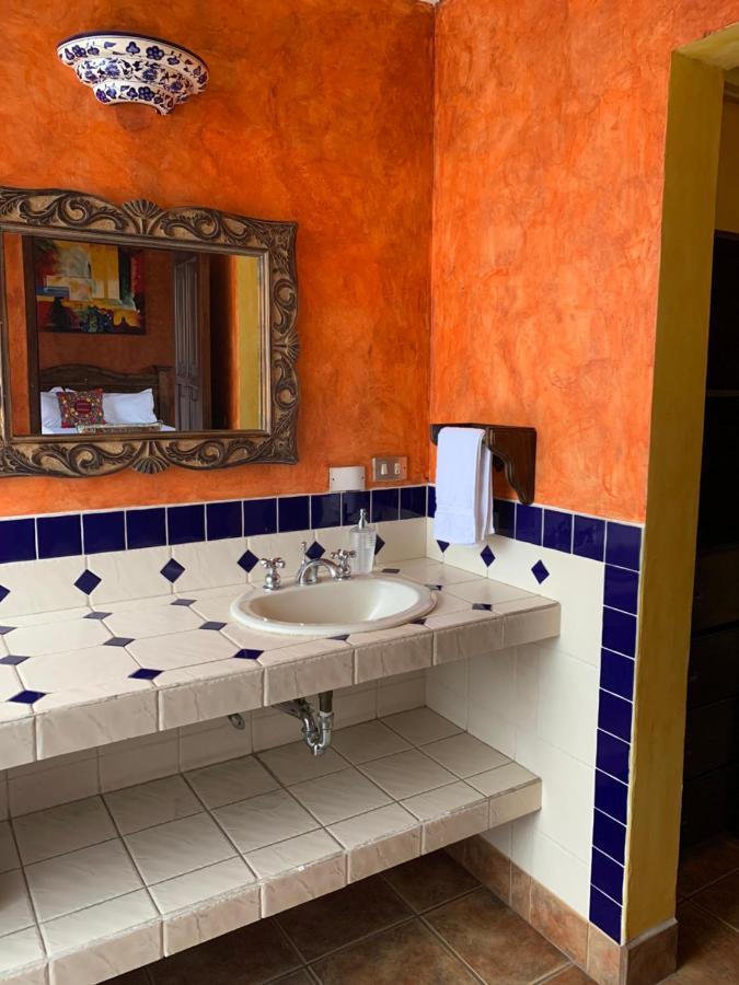 Casona Del Conquistador Antigua Bagian luar foto