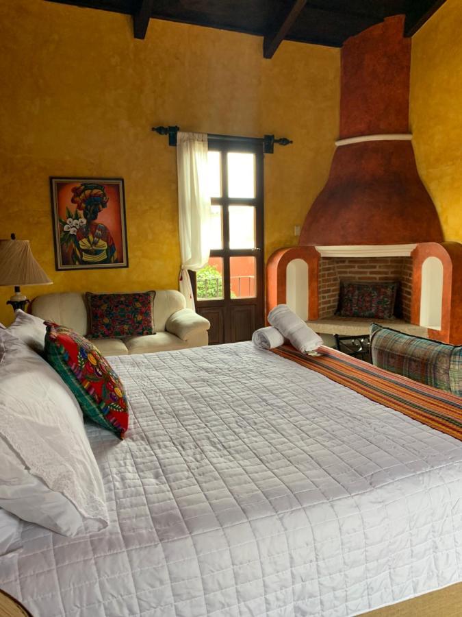 Casona Del Conquistador Antigua Bagian luar foto