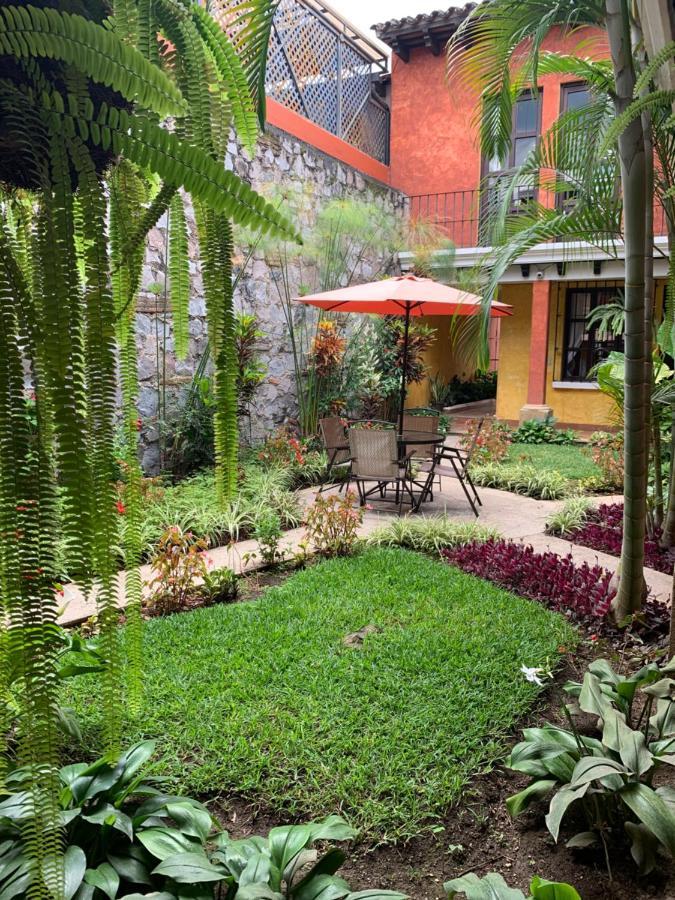 Casona Del Conquistador Antigua Bagian luar foto