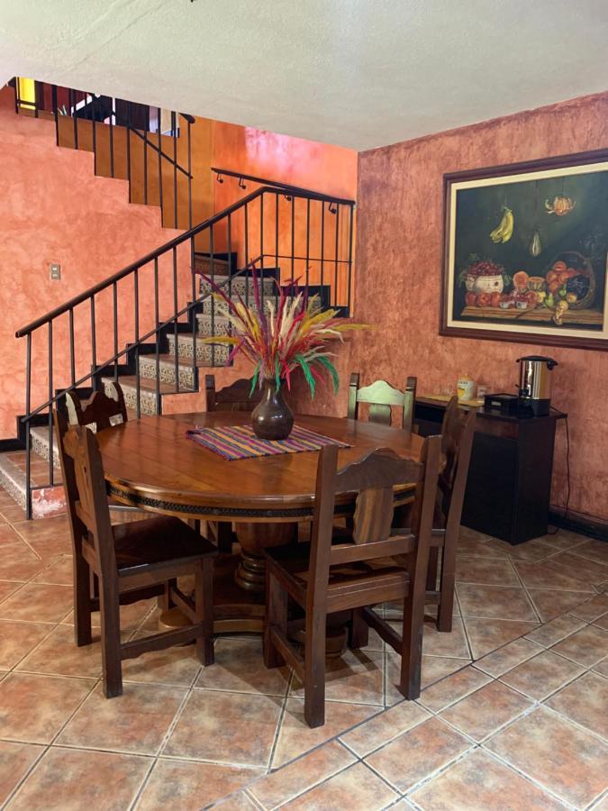Casona Del Conquistador Antigua Bagian luar foto