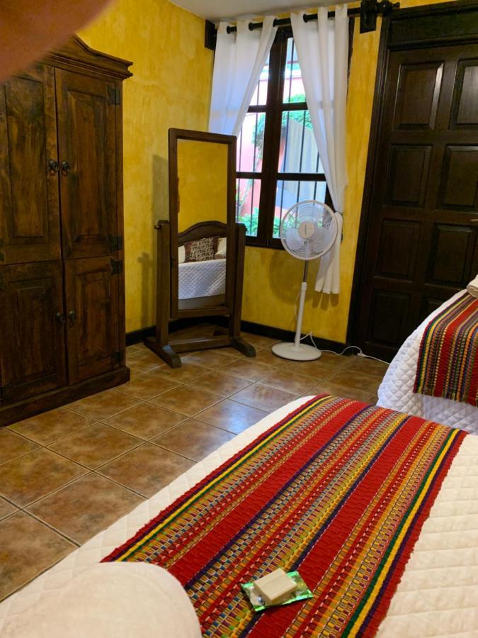 Casona Del Conquistador Antigua Bagian luar foto